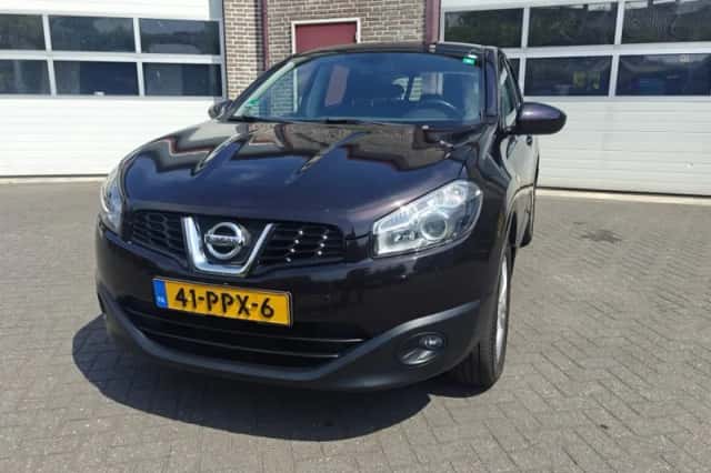 Nissan Qashqai (2011) thumbnail 2