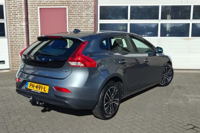 Volvo V40 (2017) thumbnail 4