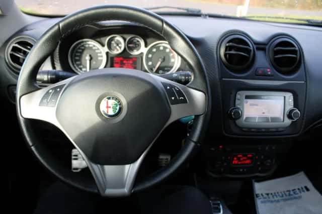 Alfa Romeo MiTo (2014) thumbnail 6