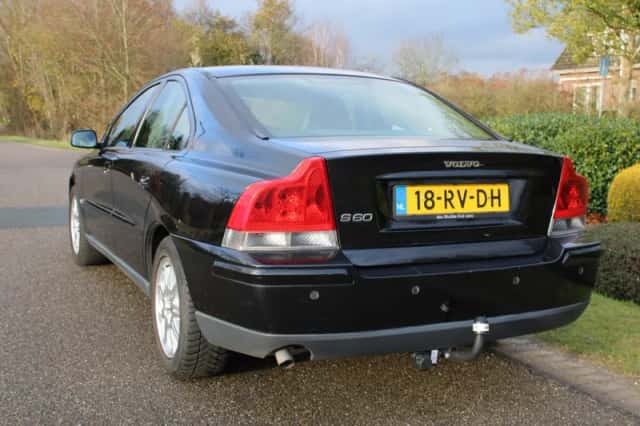 Volvo S60 (2005) thumbnail 2