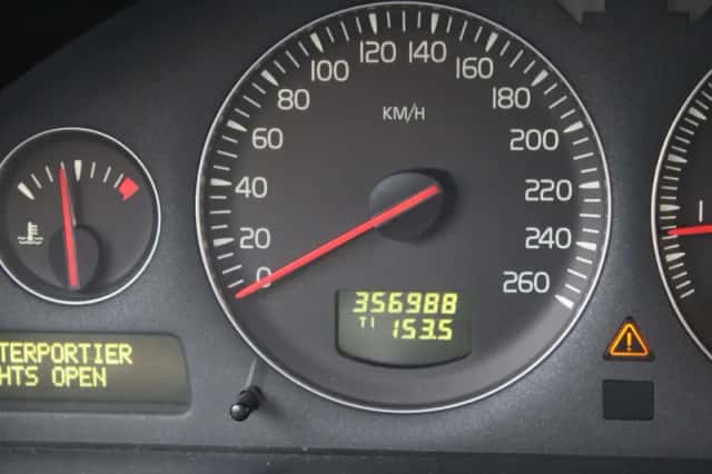 Volvo S60 (2005) thumbnail 4