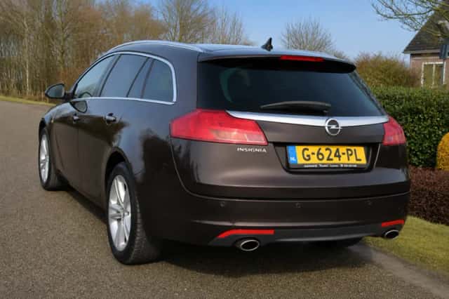 Opel Insignia (2012) thumbnail 2