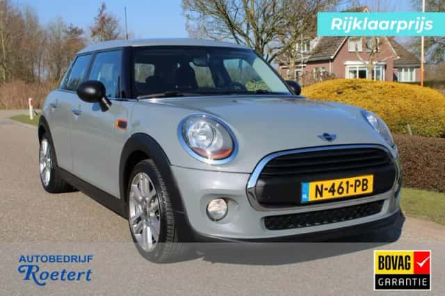 MINI One (2016) thumbnail 1