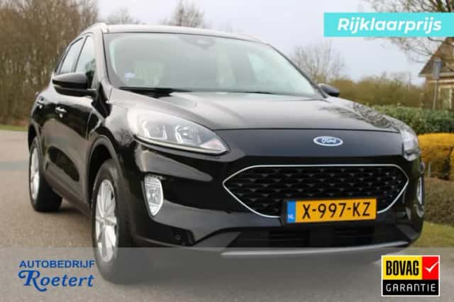 Ford Kuga (2021) thumbnail 1