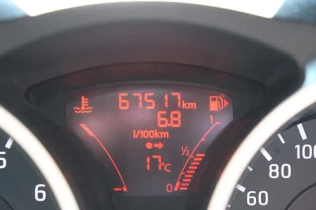 Nissan Juke (2015) thumbnail 6