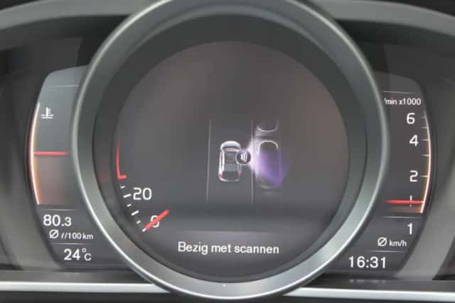 Volvo V40 Cross Country (2020) thumbnail 5
