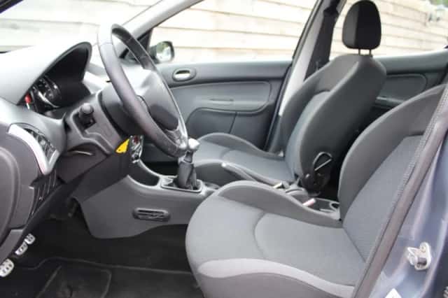 Peugeot 206 (2010) thumbnail 5