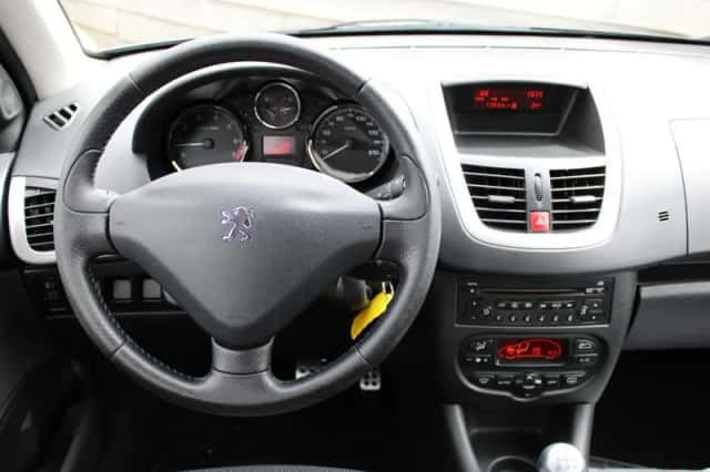 Peugeot 206 (2010) thumbnail 6