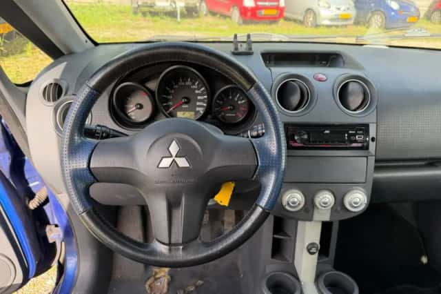 Mitsubishi Colt (2007) thumbnail 6
