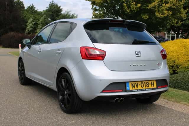 SEAT Ibiza (2017) thumbnail 2