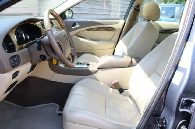 Jaguar S-Type (2005) thumbnail 5