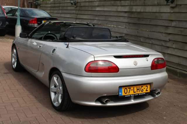 MG F (2001) thumbnail 2