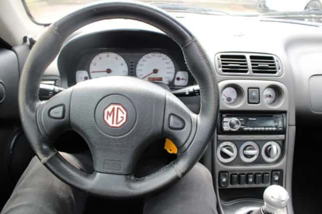 MG F (2001) thumbnail 5