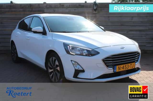 Ford Focus (2022) thumbnail 1