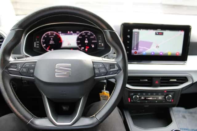 SEAT Ibiza (2022) thumbnail 4
