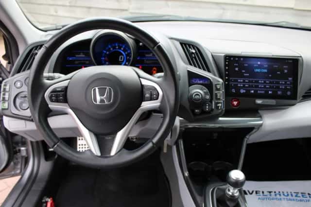 Honda CR-Z (2011) thumbnail 5
