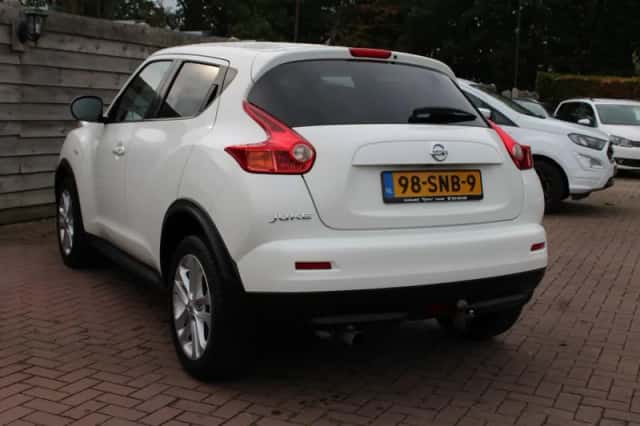 Nissan Juke (2011) thumbnail 2