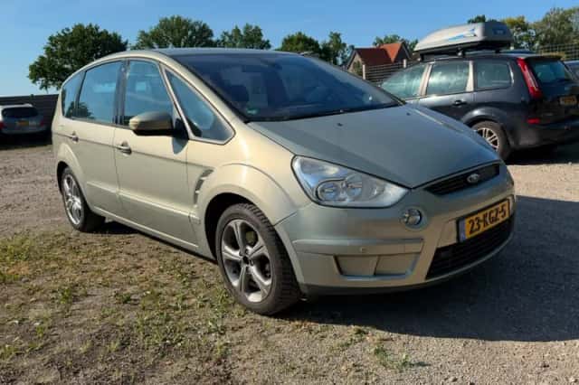 Ford S-Max (2009) thumbnail 2