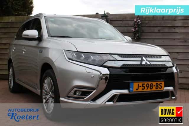 Mitsubishi Outlander (2020) thumbnail 1