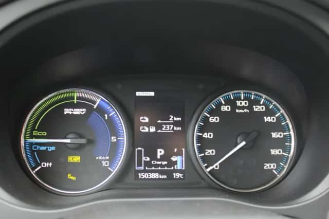 Mitsubishi Outlander (2020) thumbnail 5