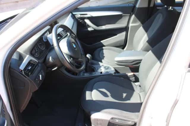 BMW X1 (2016) thumbnail 5