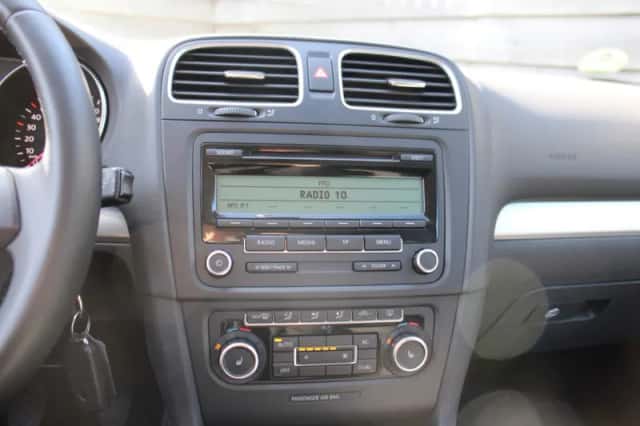 Volkswagen Golf (2010) thumbnail 6