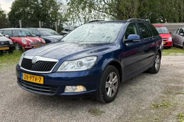 Škoda Octavia (2011) thumbnail 1