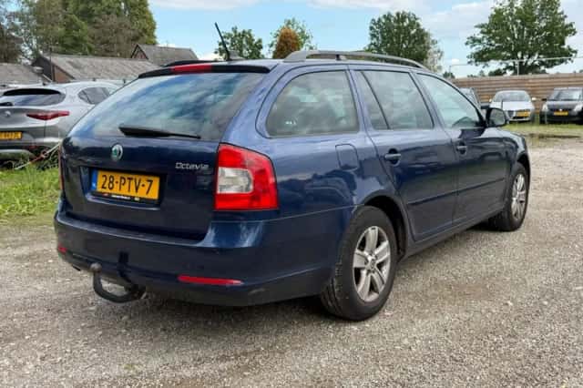 Škoda Octavia (2011) thumbnail 3
