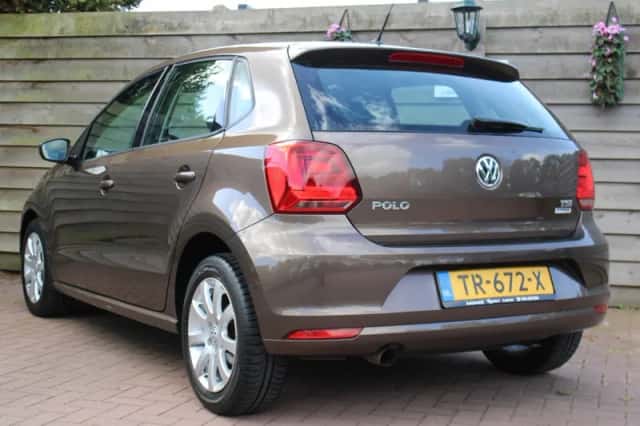Volkswagen Polo (2016) thumbnail 2