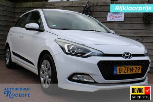 Hyundai i20 (2015) thumbnail 1