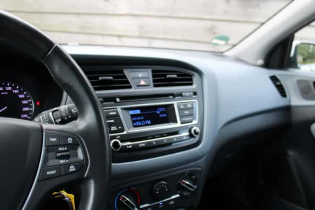 Hyundai i20 (2015) thumbnail 6
