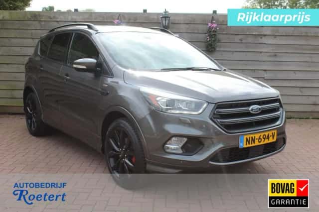 Ford Kuga (2017) thumbnail 1