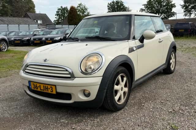 MINI One (2010) thumbnail 1