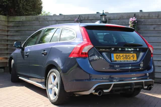 Volvo V60 (2011) thumbnail 2