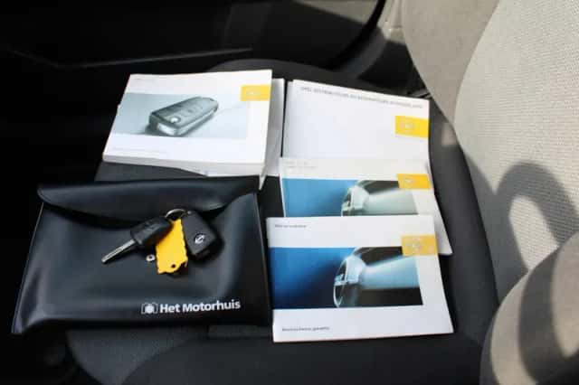 Opel Astra (2006) thumbnail 5