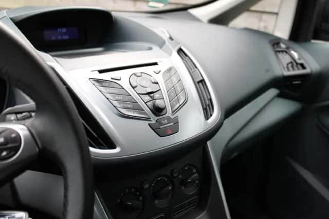 Ford C-Max (2012) thumbnail 5