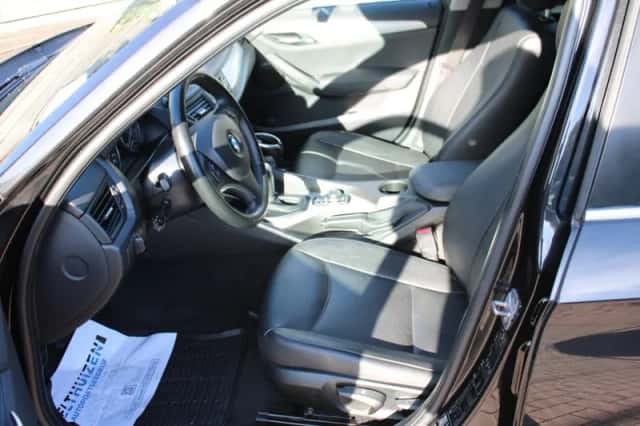 BMW X1 (2010) thumbnail 5