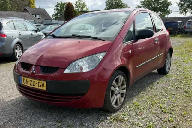 Mitsubishi Colt (2008) thumbnail 1