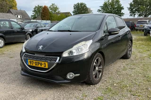 Peugeot 208 (2012) thumbnail 1