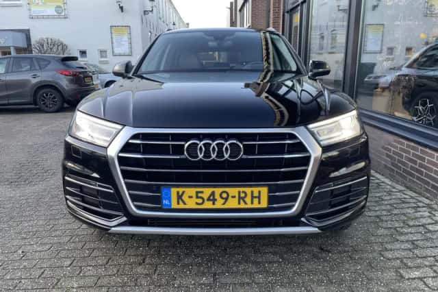 Audi Q5 (2018) thumbnail 2