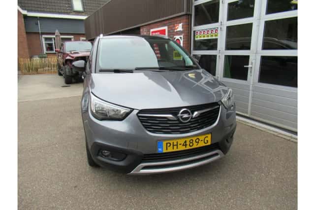 Opel Crossland (2017) thumbnail 2