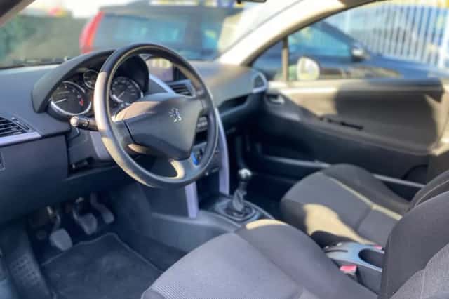 Peugeot 207 (2008) thumbnail 5