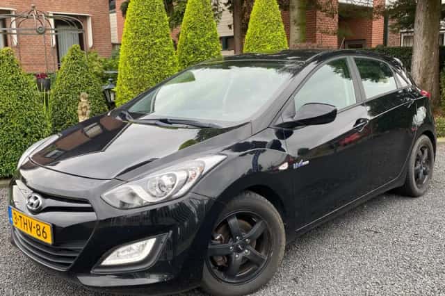 Hyundai i30 (2012) thumbnail 4