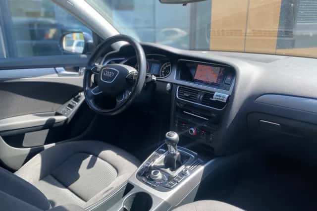 Audi A4 (2013) thumbnail 4