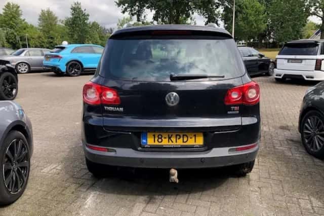 Volkswagen Tiguan (2010) thumbnail 3