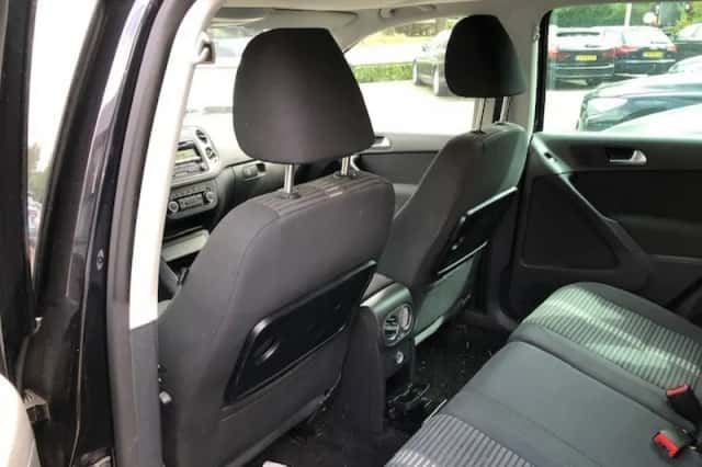 Volkswagen Tiguan (2010) thumbnail 6