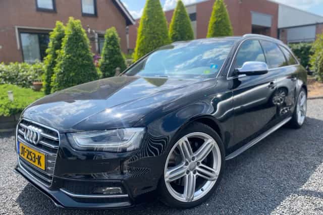 Audi S4 (2012) thumbnail 1