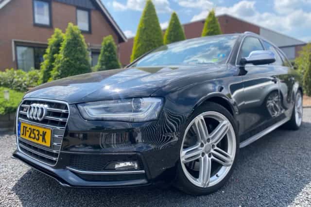 Audi S4 (2012) thumbnail 2