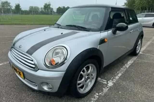 MINI Cooper (2008) thumbnail 1