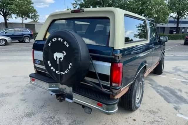 Ford Bronco (1994) thumbnail 5